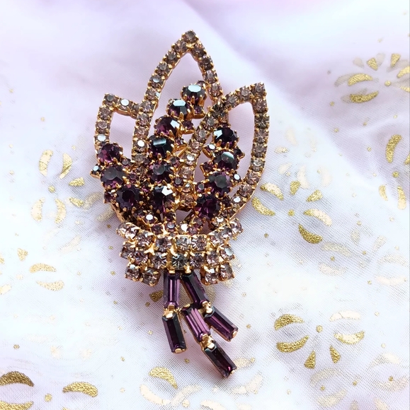 Rhinestone Brooch - Picture 4 of 7